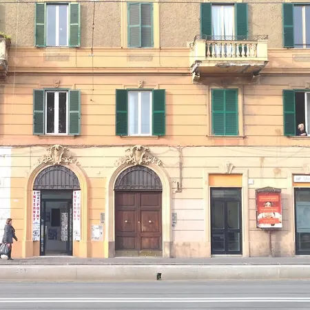 Lägenhet Labicana Rom